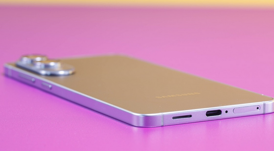 Samsung все-таки отменила тонкий и легкий Galaxy S26 Edge