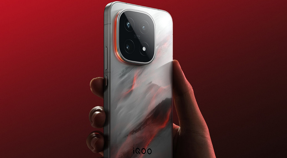 iQOO 15 официально получит перископ и поддержку беспроводной зарядки