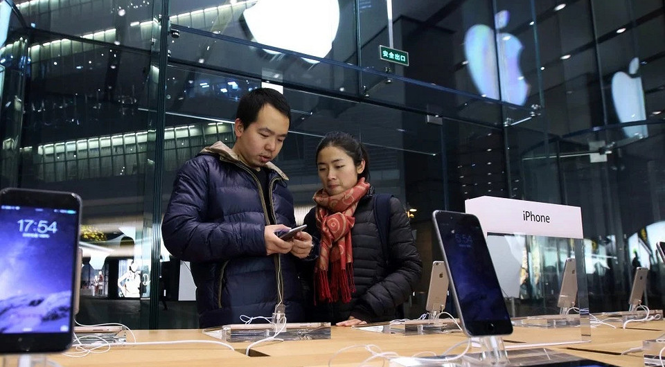 Бум нейросетей и ИИ приведёт к подорожанию всех смартфонов в следующем году