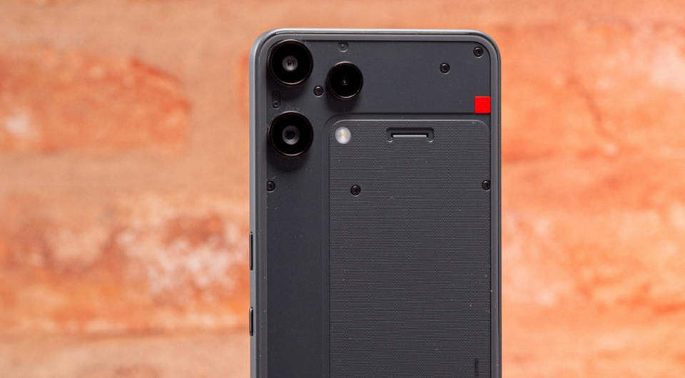 GSMArena опубликовал предварительный обзор Nothing Phone (3a) Lite — топ за свои деньги