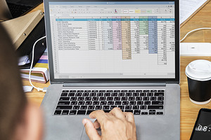 Как в Экселе сравнить две таблицы: 3 быстрых способа