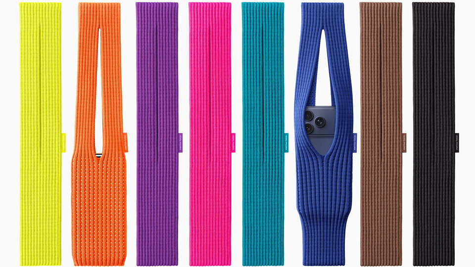 Носки для iPod устарели, но не вышли из моды. Apple представила iPhone Pocket Носки для iPod устарели, но не вышли из моды. Apple представила iPhone Pocket