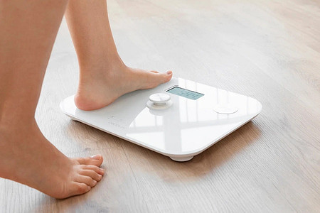 Как умные весы определяют параметры вашего тела