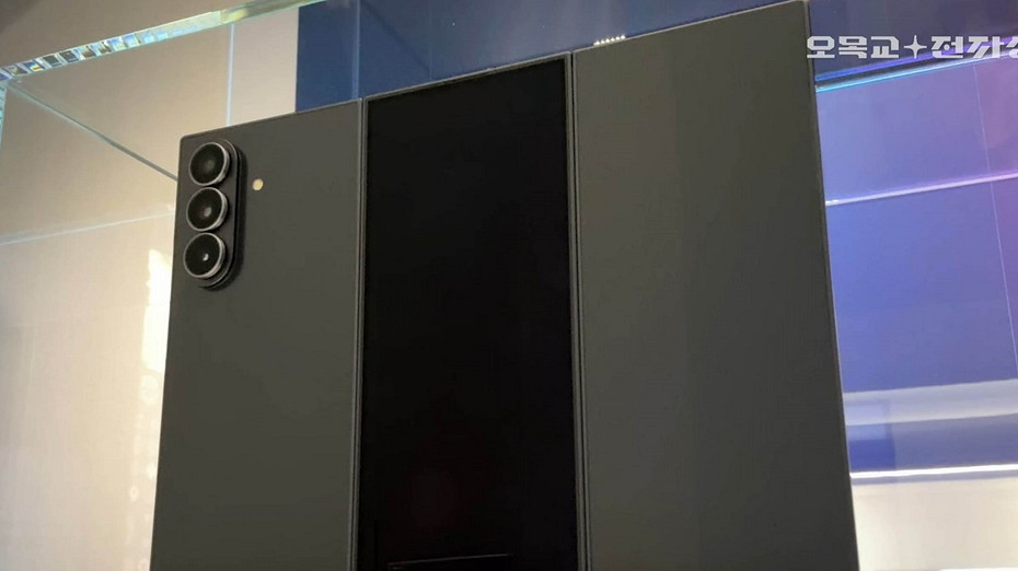 Складной суперфлагман Samsung Galaxy Z TriFold впервые показали на видео