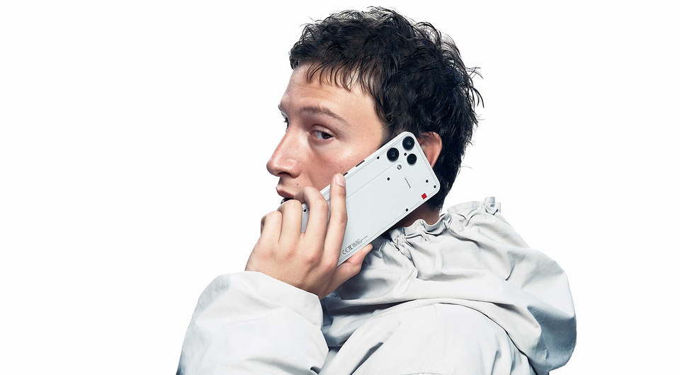 Первый бюджетник Nothing, Phone (3a) Lite, прибыл в Россию — от 14 000 рублей