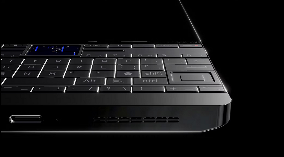 Анонсирован суперсмартфон Lotus Diplomat с 24 ГБ оперативной памяти и 1,5 ТБ постоянной