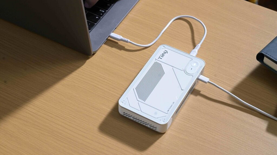 Tiiny AI показала карманный суперкомпьютер для ИИ, который тянет миллиарды языковых моделей локально