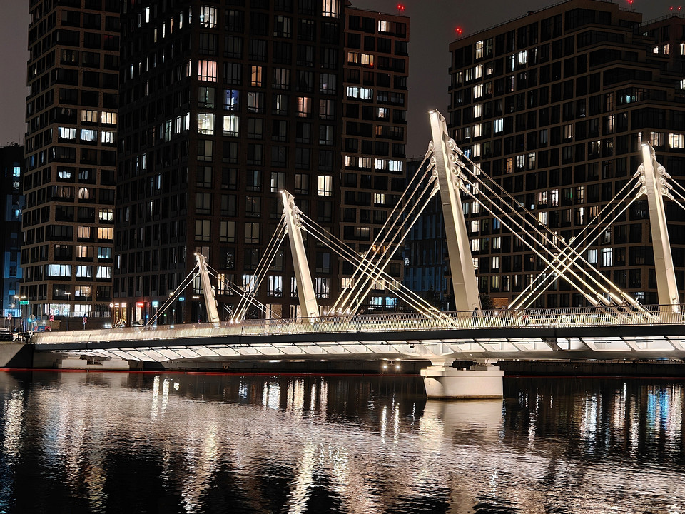 Обзор realme GT8 Pro — топовый чип, телевик на 200 Мп и сменные накладки для камер