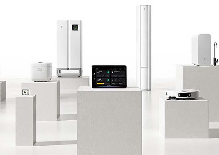 Apple опять отстаёт: Xiaomi представила крупный смарт-дисплей для умного дома с 11-дюймовым экраном и HyperOS 3