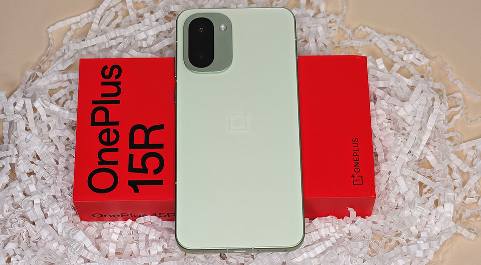 Обзор смартфона OnePlus 15R: не потерял главных достоинств