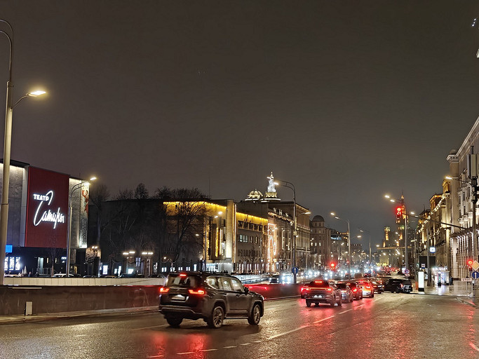 Обзор смартфона OnePlus 15R: не потерял главных достоинств