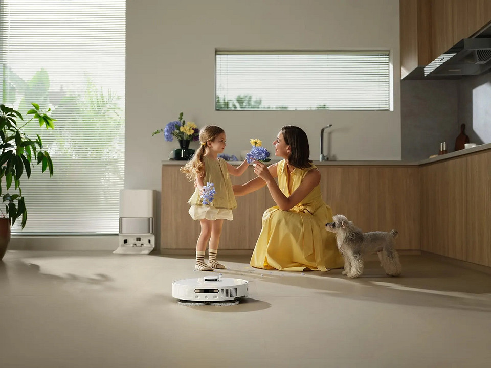 В России появился робот-пылесос Dreame D30 Ultra с мощностью 25 000 Па и станцией самоочистки