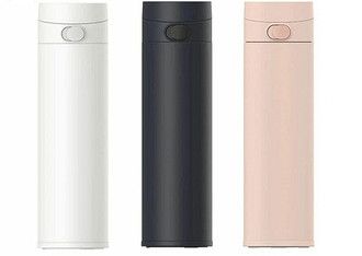 Стальной термос Xiaomi Mijia flip Version 2 MJTGB01PL легкий и удобный в переноске, но хорошо выдерживает удары и падения. Удерживает тепло на протяжении 6 часов.