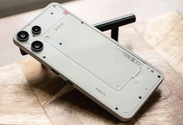 Эксперты GSMArena протестировали народный Nothing Phone (3a) Lite на автономность
