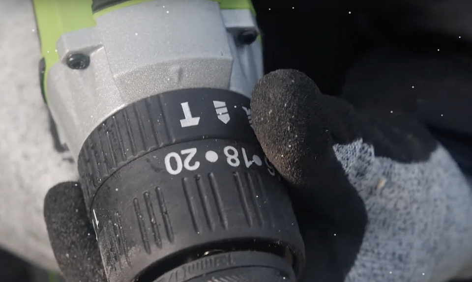 Как пользоваться шуруповертом правильно — простая и понятная инструкция для всех Как пользоваться шуруповертом правильно — простая и понятная инструкция для всех