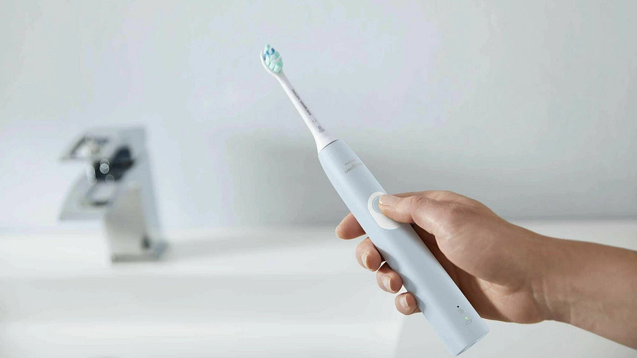 Как выбрать электрическую зубную щетку: виды, модели, особенности