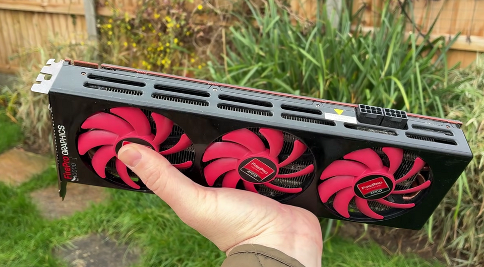 13-летнюю монстр-видеокарту AMD S10000 за $3600 протестировали в 2025 году