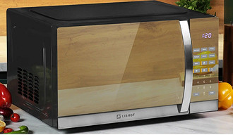 В микроволновке реализованы гриль для подрумянивания, комбинированный нагрев микроволнами и грилем для запекания, а также автоматическая разморозка. Есть звуковое оповещение о завершении...