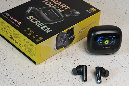 Обзор TWS-наушников Baseus Bowie M2s Ultra: новинка с экраном на кейсе