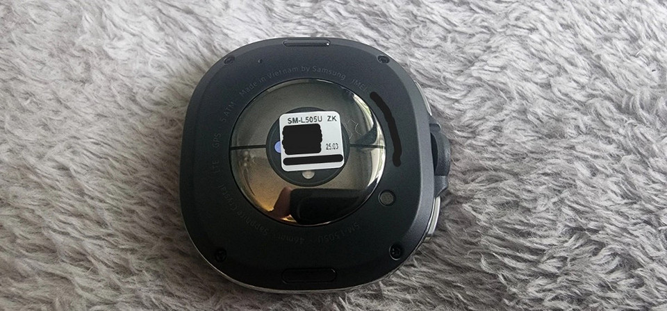 Прототип Samsung Galaxy Watch8 Classic с вращающимся безелем появился на eBay Прототип Samsung Galaxy Watch8 Classic с вращающимся безелем появился на eBay