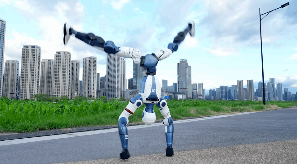 Самое интересное за неделю: робот Unitree R1, блокировка Speedtest в России, звонилка Nokia 3210