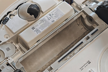 Как заменить аккумулятор в роботе-пылесосе: рассказываем на примере Dreame L10s Ultra