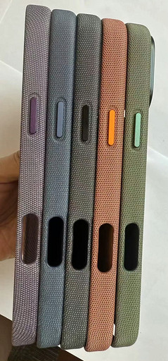 Apple придумала новые чехлы для iPhone 17 в стиле FineWoven