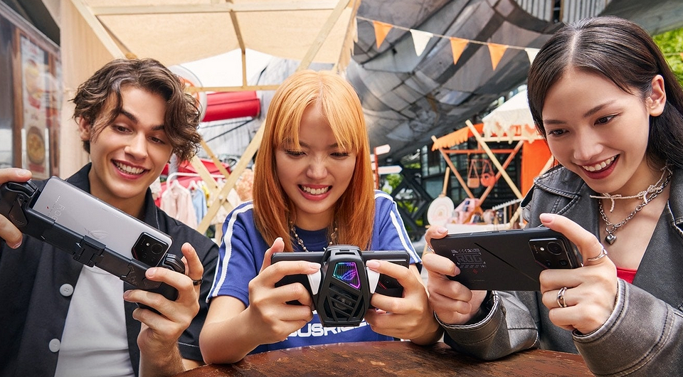 Почти половина россиян ежедневно играют на смартфоне