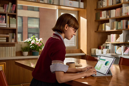 Собираем детей в школу: что из гаджетов купить к началу учебного года 