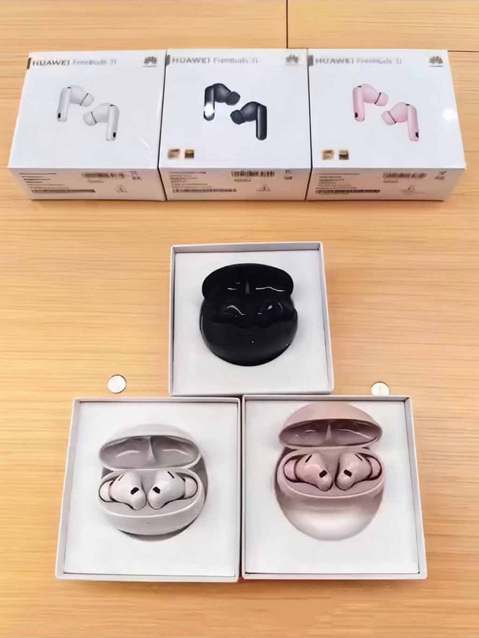HUAWEI FreeBuds 7i впервые показали на живых фото