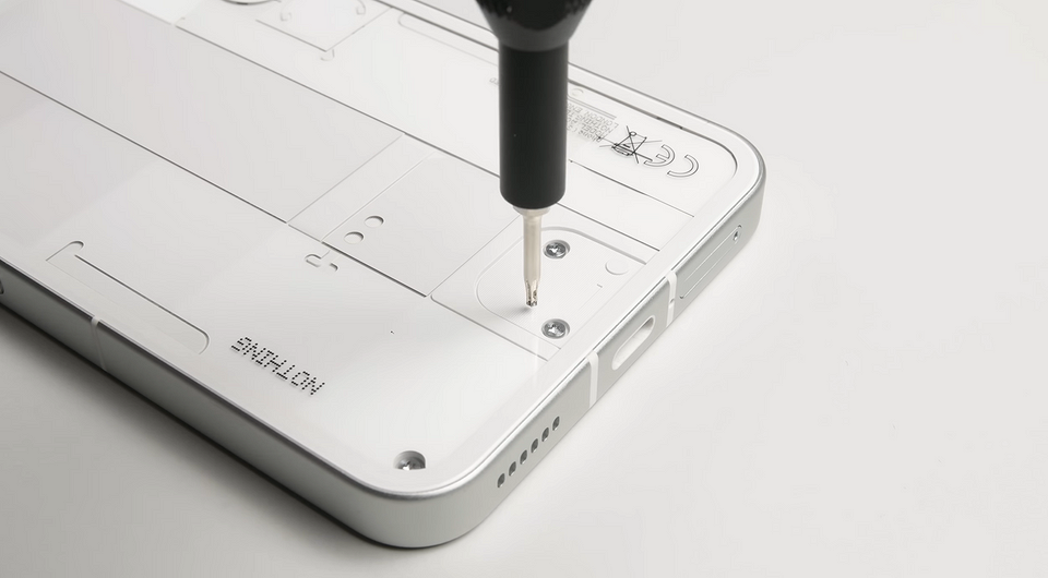 Флагман Nothing Phone (3) невозможно починить — 3 балла из 10 за ремонтопригодность от iFixit
