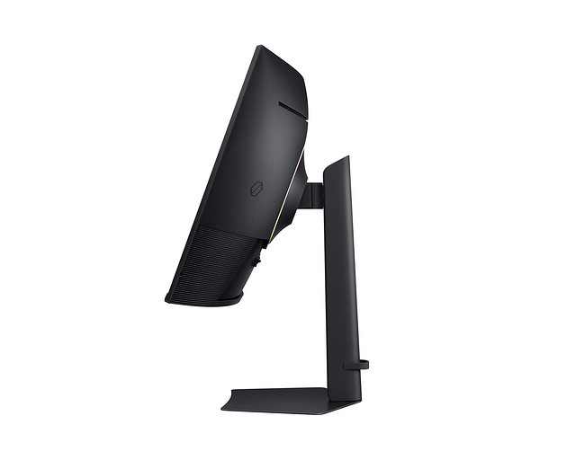 Просто мечта, а не монитор: представлен 37-дюймовый Samsung Odyssey G75F