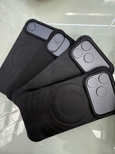 Apple готовит необычные чехлы из жидкого силикона для iPhone 17