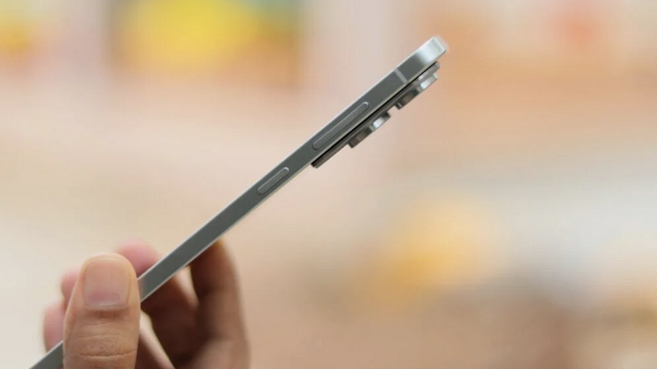 Тонкие и легкие Galaxy S25 Edge и iPhone Air сравнили в SamMobile  Samsung круче