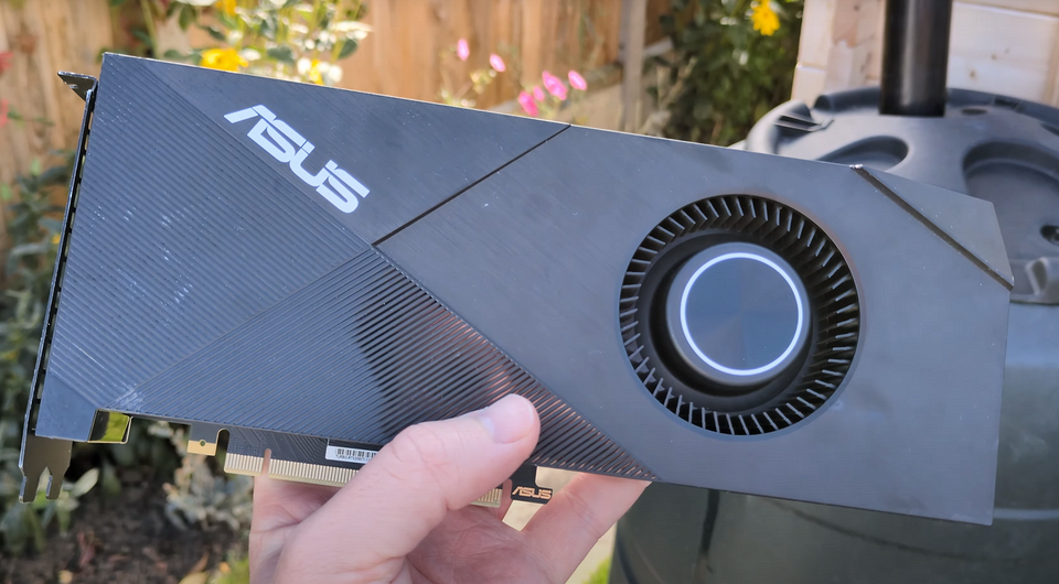 Флагманскую видеокарту 2018 года GeForce RTX 2080 Ti протестировали в 15 играх в 2025 году