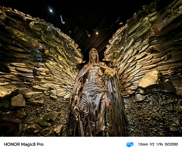 HONOR показала, как снимает 200-мегапиксельный перископический телевик смартфона Magic8 Pro