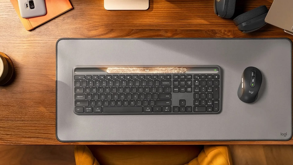 Logitech выпустила клавиатуру на солнечной батарее Signature Slim Solar+ K980