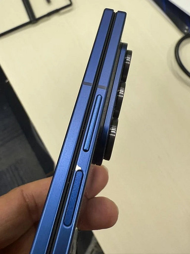 Просто ужас! У Galaxy Z Fold 7 обсыпается краска, а ведь он стоит как два iPhone 16 Pro