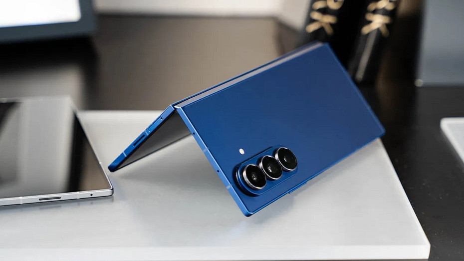 Просто ужас! У Galaxy Z Fold 7 обсыпается краска, а ведь он стоит как два iPhone 16 Pro