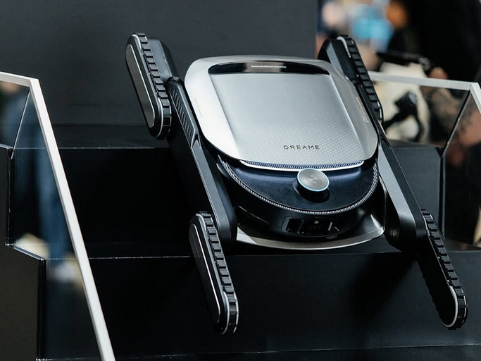 Будущее уже здесь: представлен Dreame Cyber X — первый робот-пылесос, который умеет подниматься по лестнице