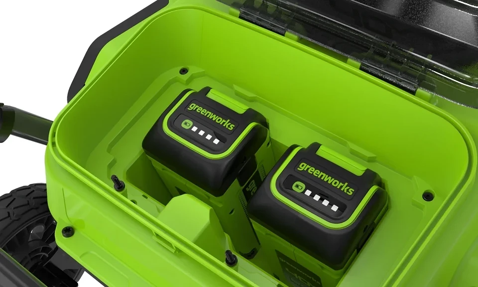 Greenworks выпустил новые модели аккумуляторных снегоуборщиков