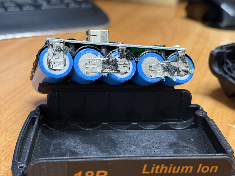 Как поменять аккумуляторы в шуруповерте своими руками