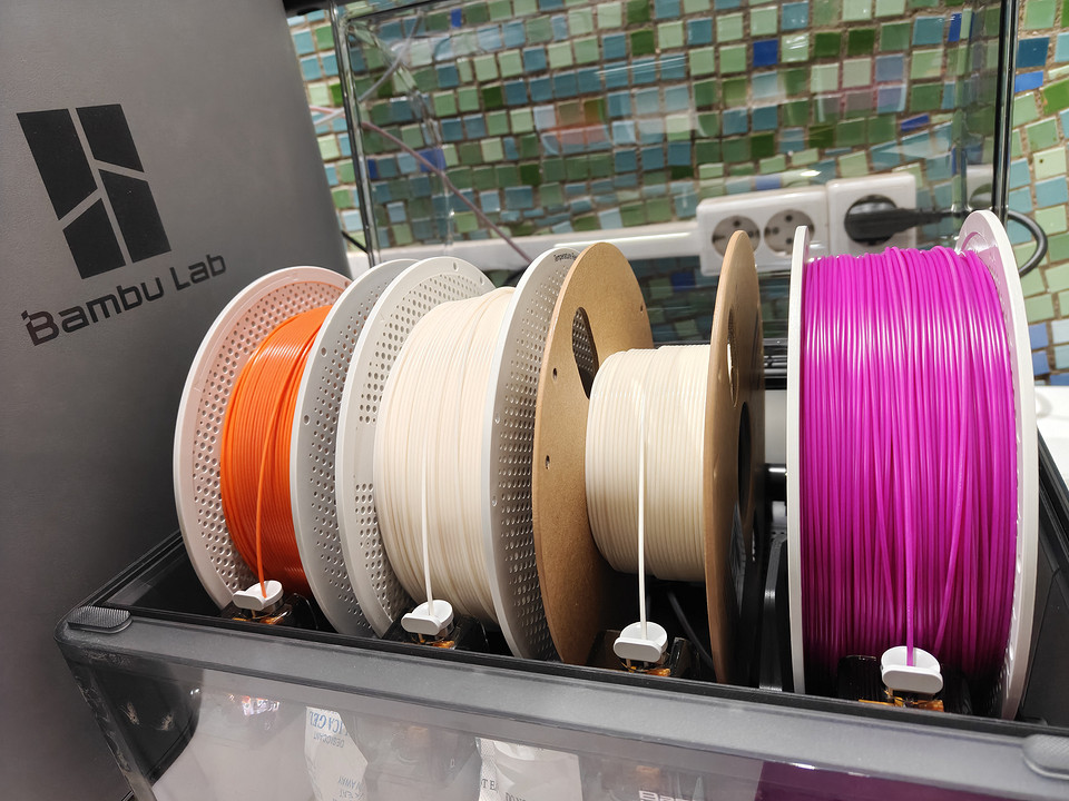 Обзор 3D-принтера Bambu Lab P2S Combo: продвинутая модель с простыми настройками