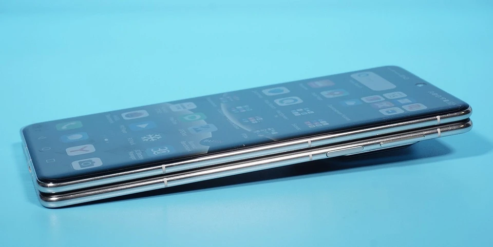 Обзор смартфона HUAWEI Mate X7: надежная «раскладушка» с флагманскими камерами Обзор смартфона HUAWEI Mate X7: надежная «раскладушка» с флагманскими камерами