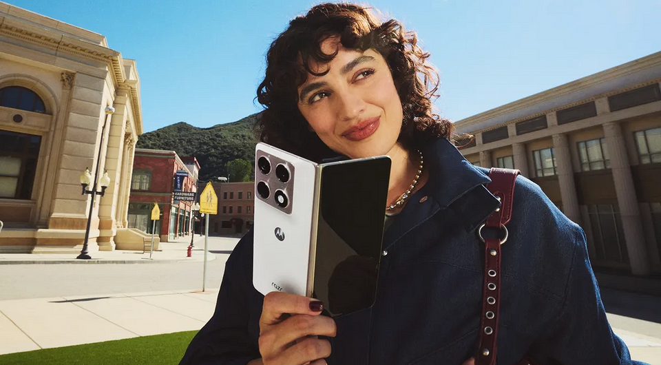 Анонсирована Motorola Razr Fold c 8,09-дюймовым гибким дисплеем