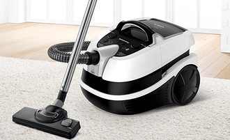 Bosch BWD421PROЦена: от 30 400 руб.Напольный проводной пылесос с HEPA-фильтром класса H13 и моющейся системой фильтрации. Шнур длиной 12 м позволяет убирать просторные комнаты без переклю...