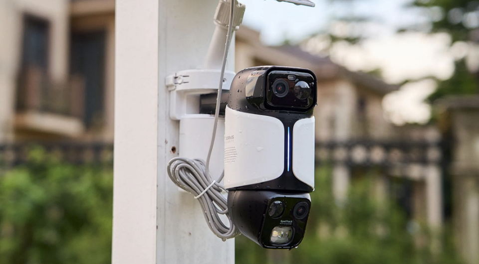 Эта камера Baseus U2 Pro не только следит за участком, но и подсвечивает незваных гостей