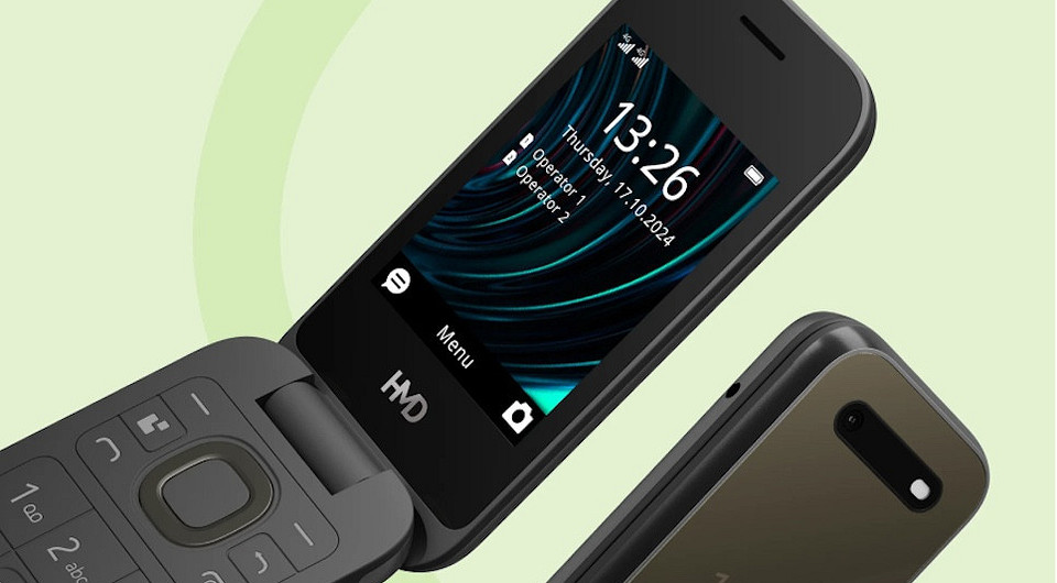 HMD выпустила кнопочный телефон с ИИ-собеседником для пожилых. Она помнит все прошлые разговоры и доступна круглосуточно