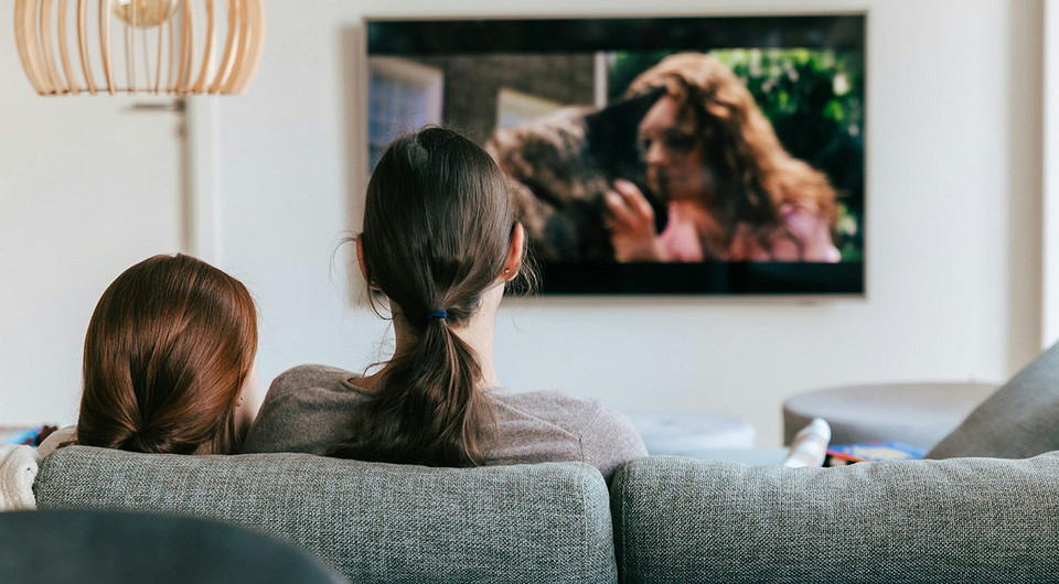 Какое расстояние должно быть до телевизора: основные правила, советы и рекомендации