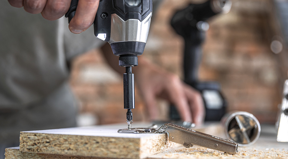 Чем отличаются винтоверт, гайковерт, шуруповерт, и что лучше выбрать